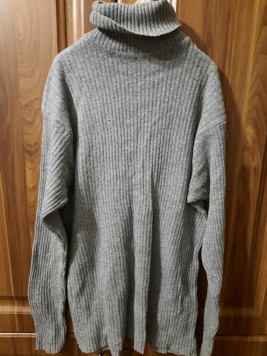 Разгрузка гардероба/ продам вещи (платья, кофты)