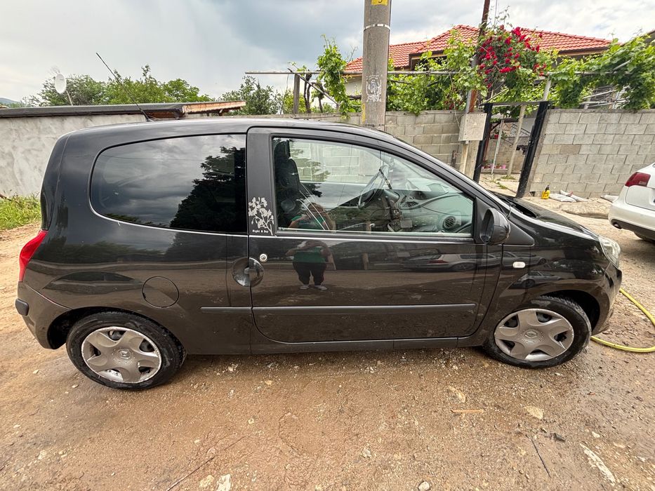 Renault Twingo 1,2 бензин