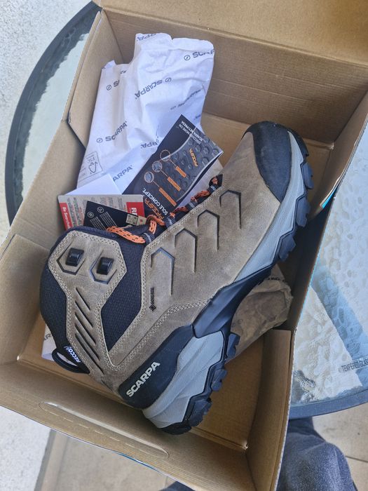 Scarpa Moraine Mid Pro GTX  42.5 нови с етикет