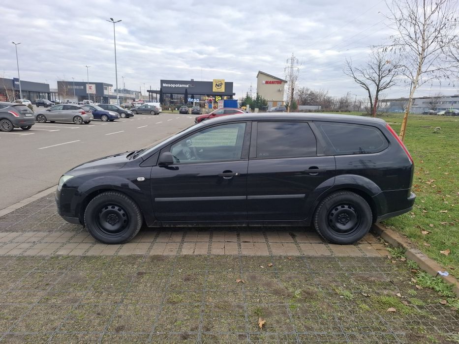 Ford Focus 2 Break 1.6 TDCi (90 CP) - Proprietar - Cârlig - 1200 Euro