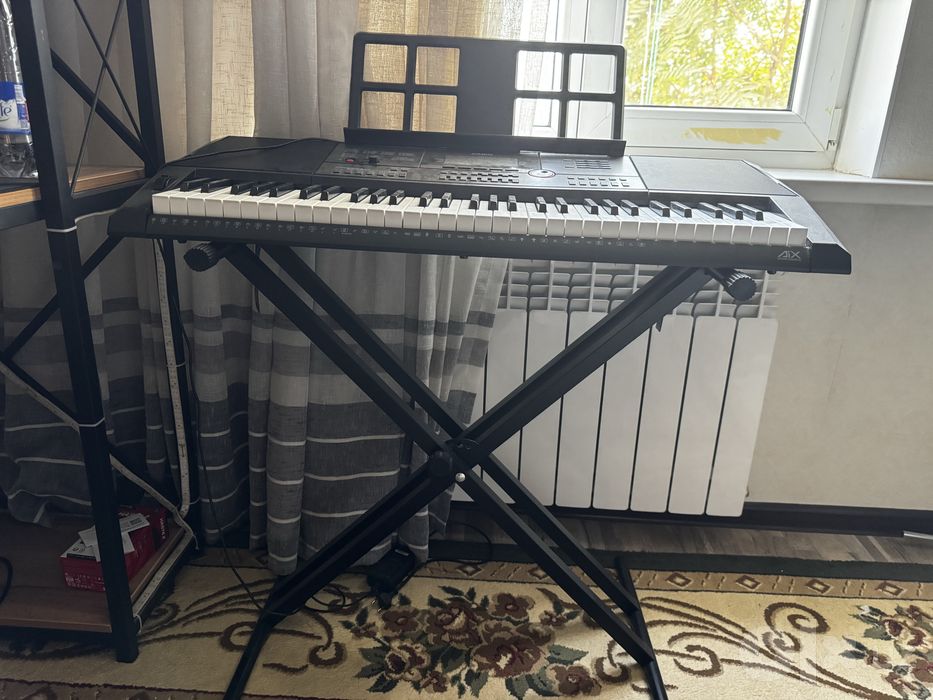 Продаю синтезатор CASIO CT-X 3000 вместе со стойкой
