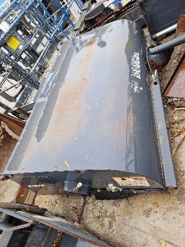 Навесное оборудование на Bobcat