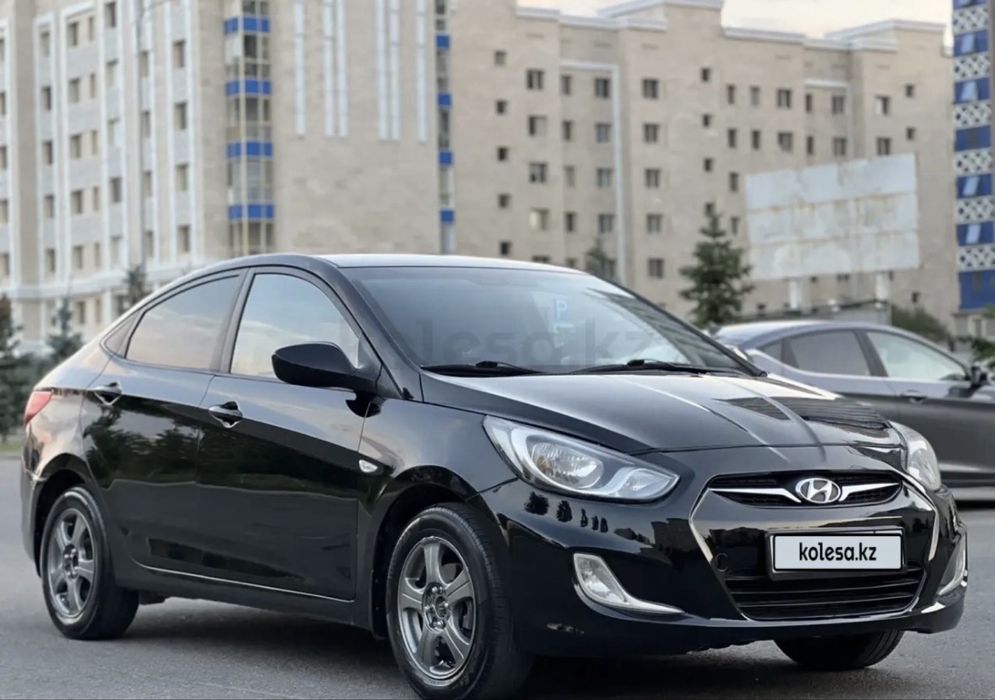 Продам комплект дисков с шинами R15