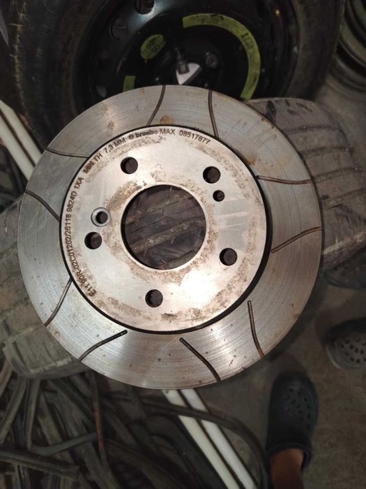 Задни спирачни дискове Brembo и задни накладки , IR сензор с ключалка