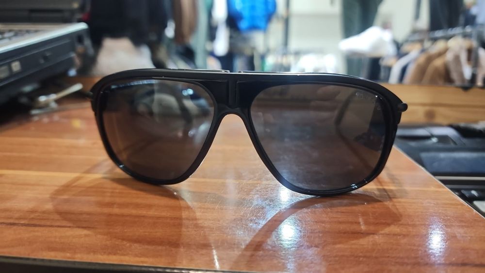 Tom Ford FT 1103- 01L
Nero Lucido