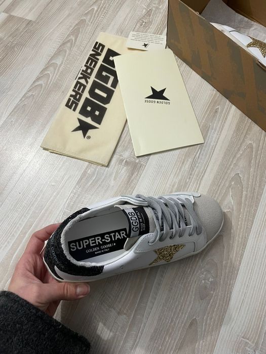 Golden goose  noi cu eticheta