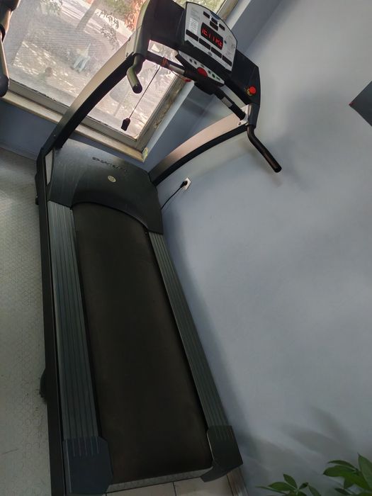 Професионална бягаща пътека SPORTS ART 6310