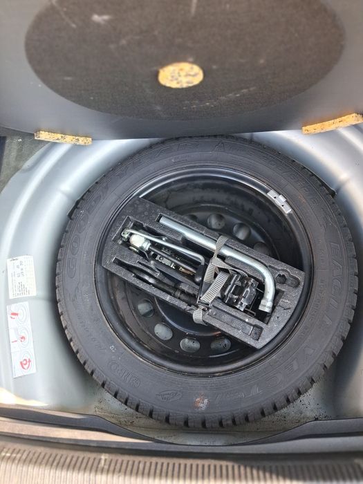 Фоксваген голф комби 1.9 дизел 105 кс. Регистриран годишна винетка