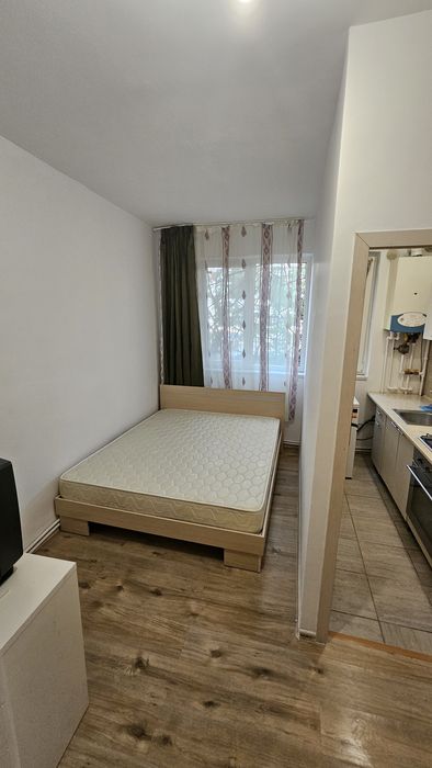 Vand garsoniera Titan