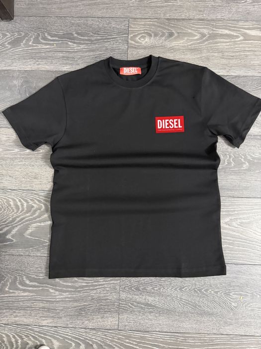 Tricouri modele noi boss armani valentino