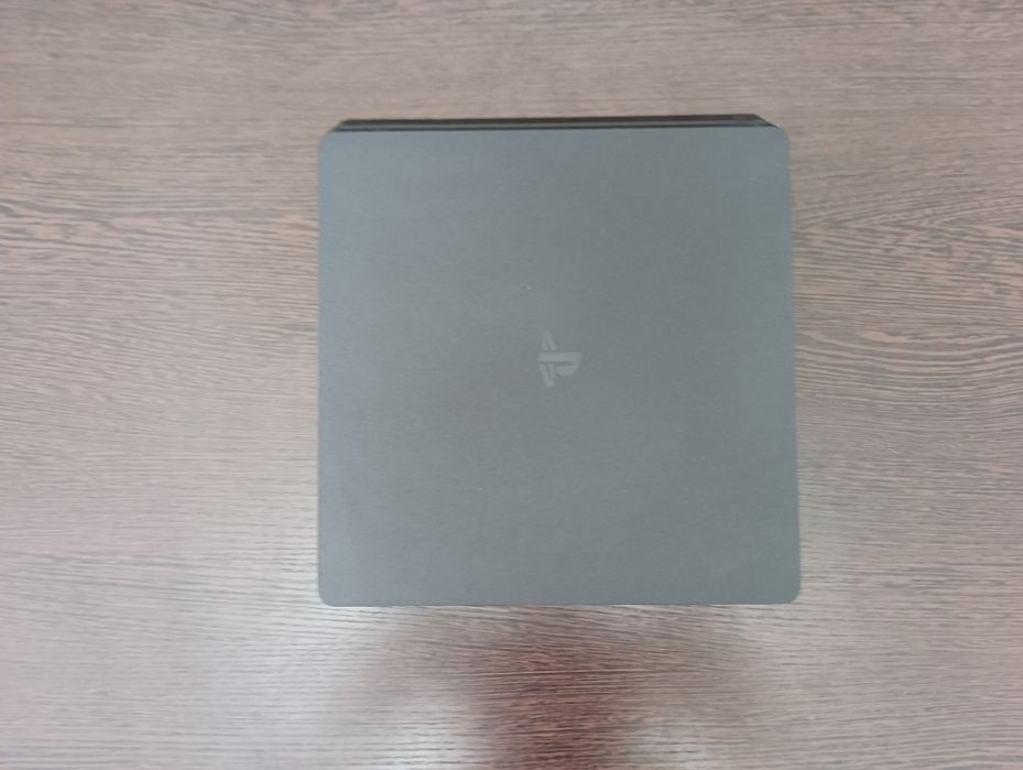Продам PS4 slim 1td в отличном состоянии в Астане