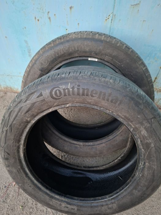 Продам шины 235/55/18 континенталь