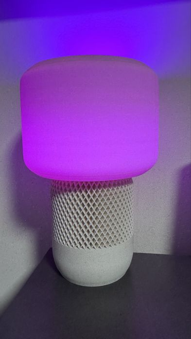 Модерна дизайнерска настолна лампа RGB