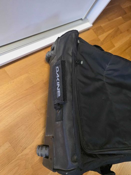 куфар, чанта Dakine - USA, 90/47/20см