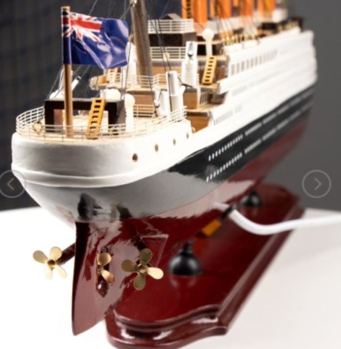 Сувенирная модель корабля "Титаник" с подсветкой (60 х 23 х 7 см) - оп