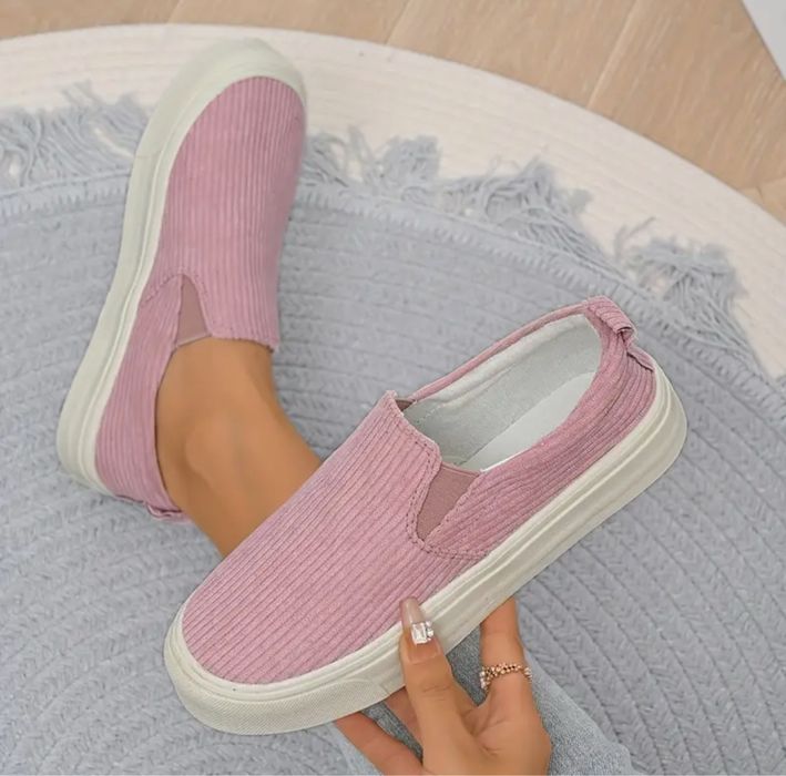 Чисто нови дамски обувки!