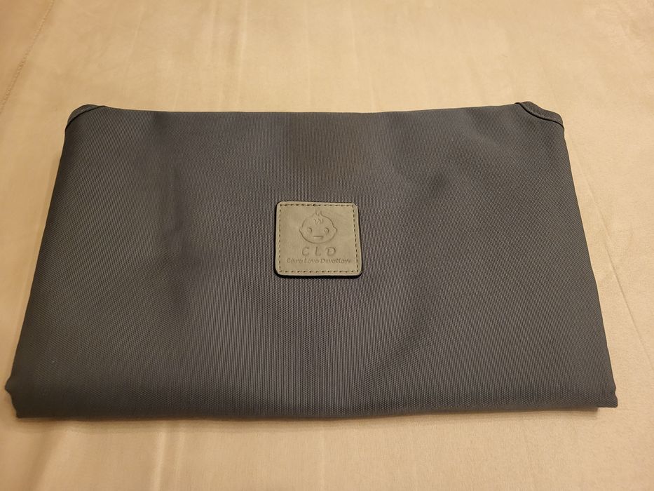 Geanta-Rucsac Bebelusi/Copii cu Changing Pad, Care Love Devotion, Gri