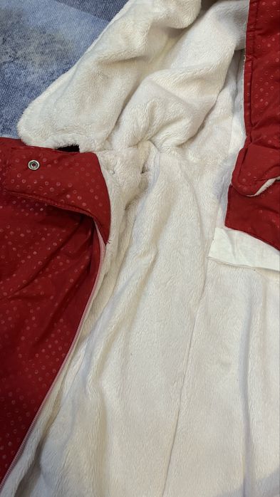 Продам 2 детских зимних комбинезона