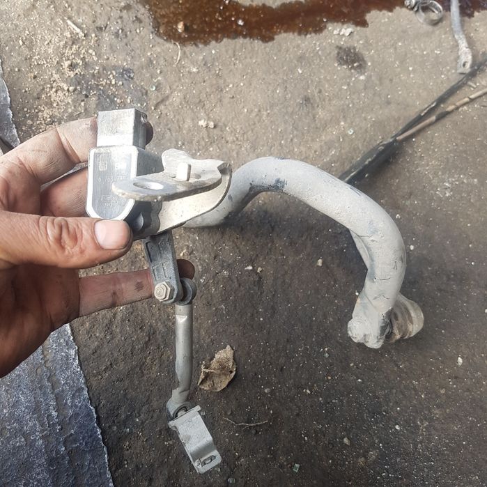 Шенкели главини амортисьори за БМВ е90 2.0д