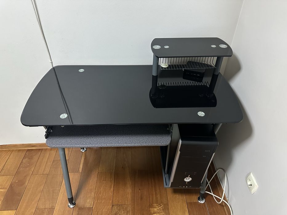 Стол для компьютра