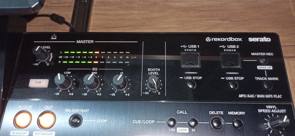 DJ контроллер Pioneer XDJ XZ