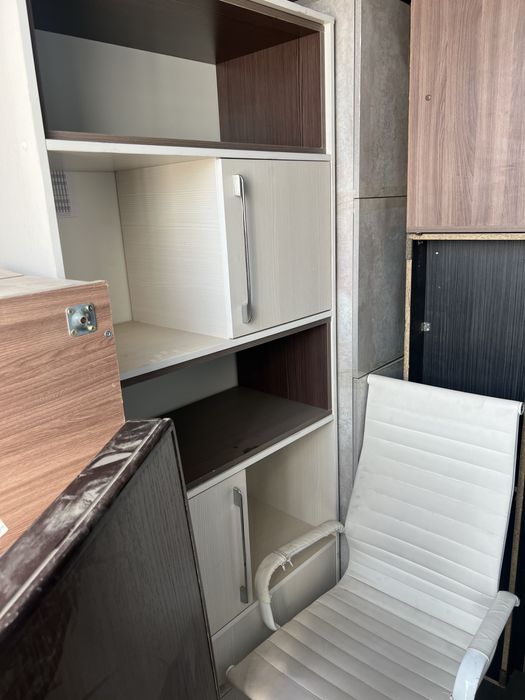 Продам б/у офисную мебель