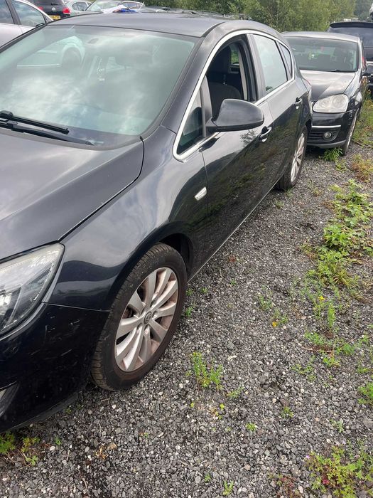 Dezmembrari Astra j 1.7cdti cod A17DTE cutie 6 trepte