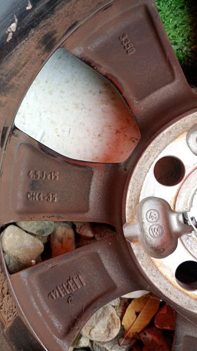 Vând 4 Jante aliaj  15 inch cu cauciucuri