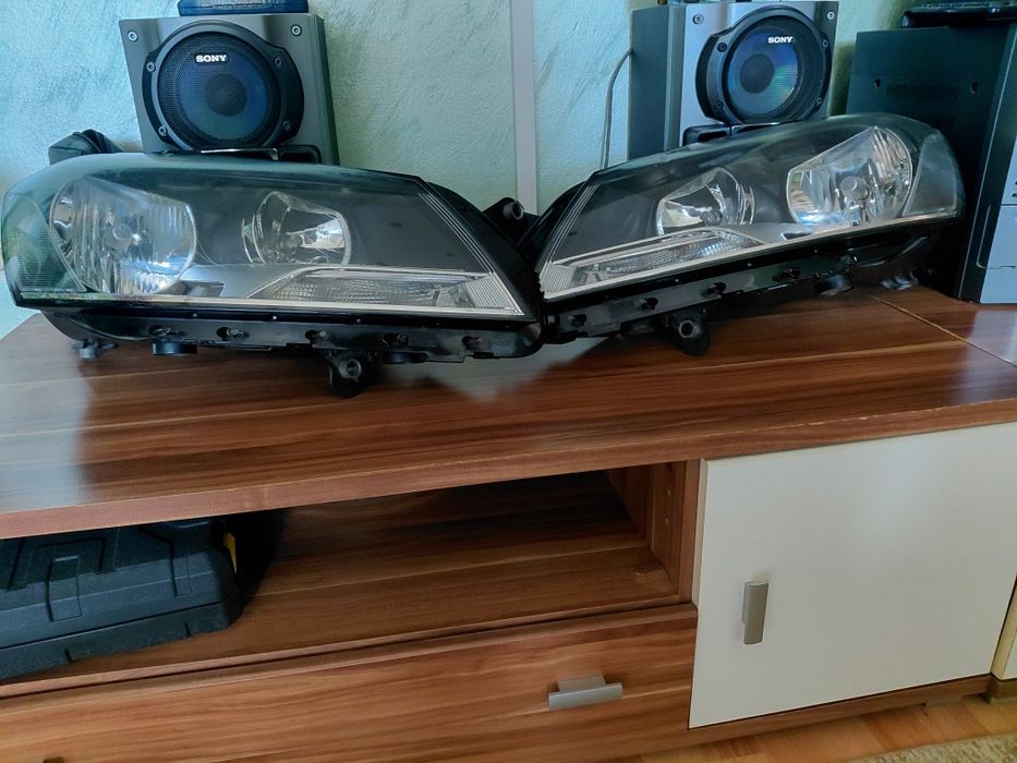 Faruri VW  passat B7