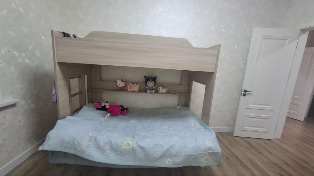 Продам двухярусную кровать
