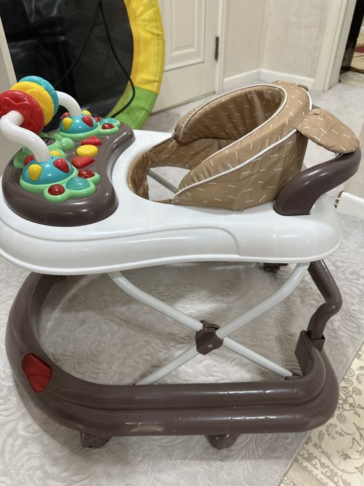 Ходунок музыкальный