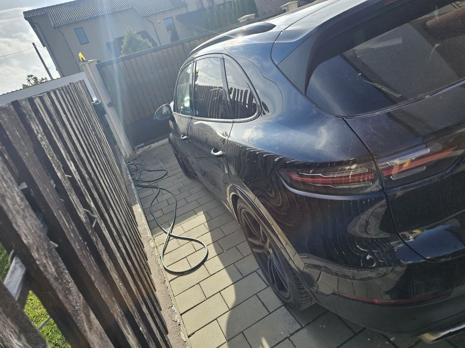 Porsche cayenne 2018 avariat