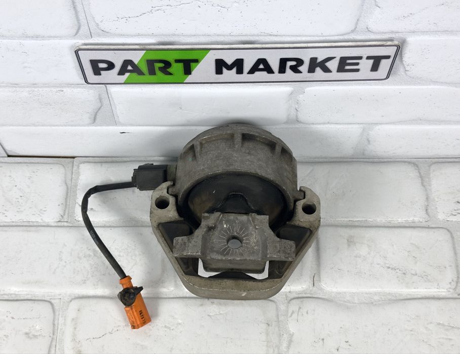 Тампон двигател AUDI A6 A7 4G 4G0199381FE