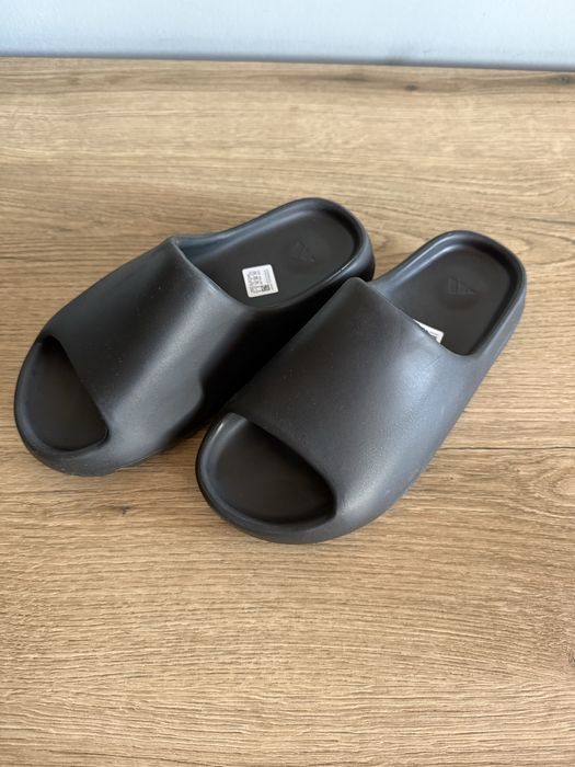 Adidas yeezy slides onyx 42 номер