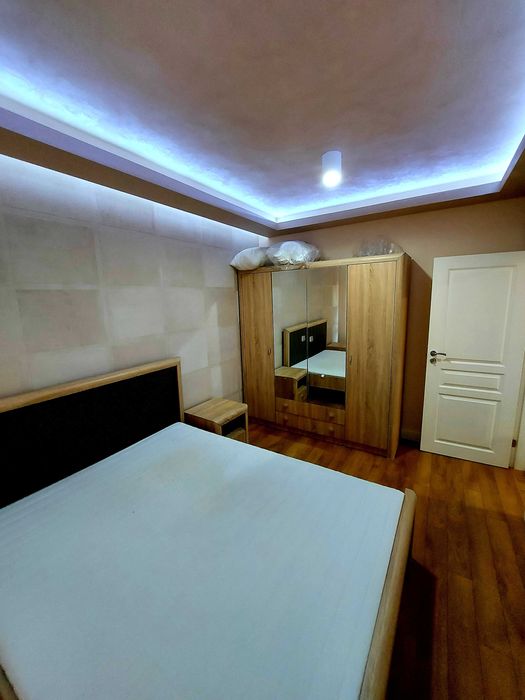 Дава се под наем Тристаен апартамент в Бургас, Център - 120 кв.м за 331.5 € - Снимка #3