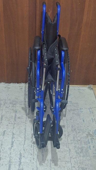 Инвалидная коляска