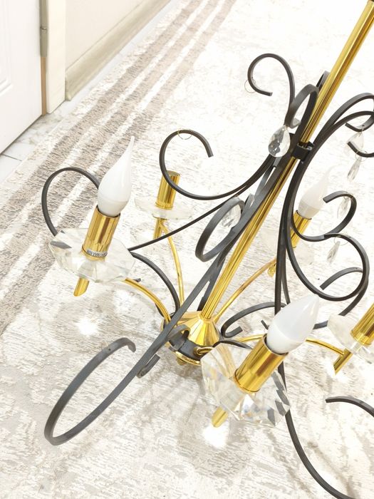 Люстры в отличном состояний