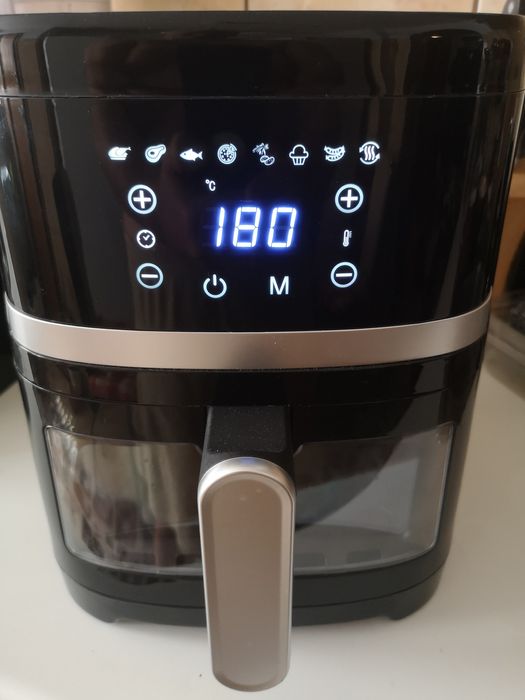 Air fryer nou, fripteuza cu oprire automata,