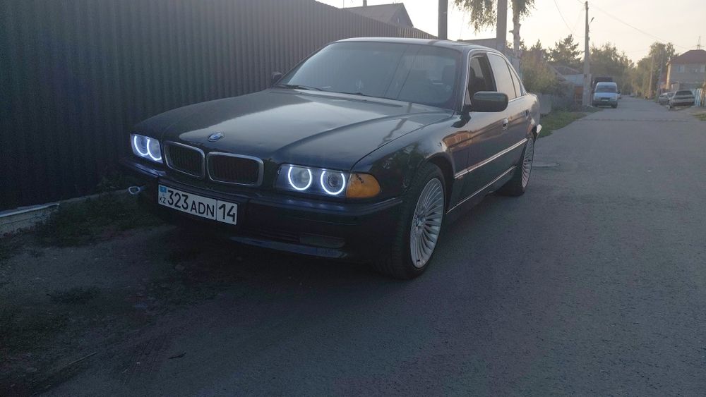 Продам,Бумер 728i