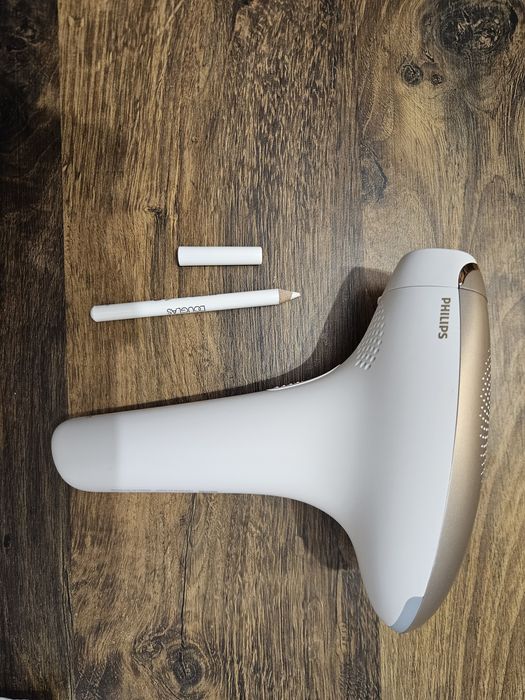 Vând epilator IPL Philips Lumea Advanced SC1998/00.