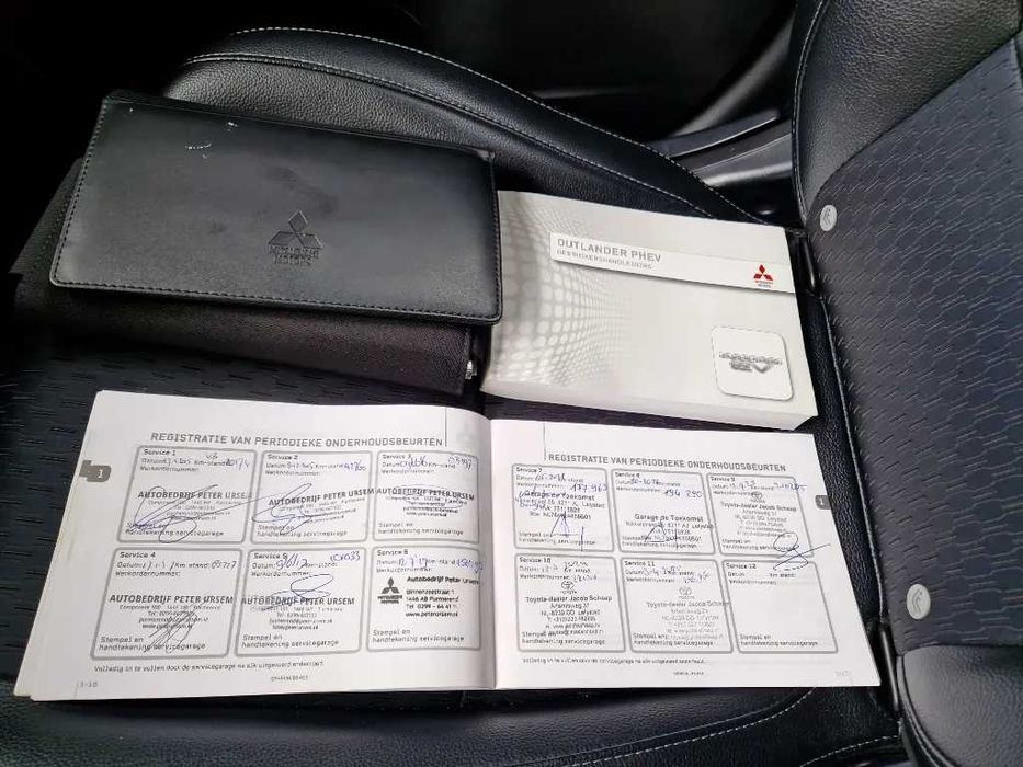 Mitsubishi Outlander 2.0 PHEV 4WD Executive Edition 2014 – 4X4