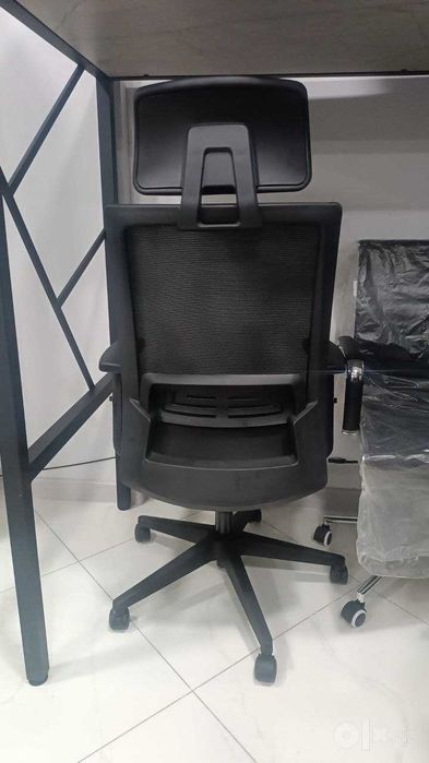 Kreslo Ofis uchun model 2905A-2-L, 069-B-H,