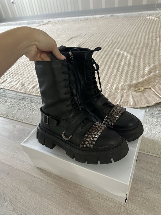 Продам зимнюю обувь