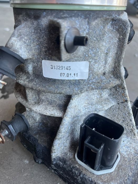 Pompa servodirectie VOLVO XC60 V60 S80 XC70 V70 S60 31329145 36050681