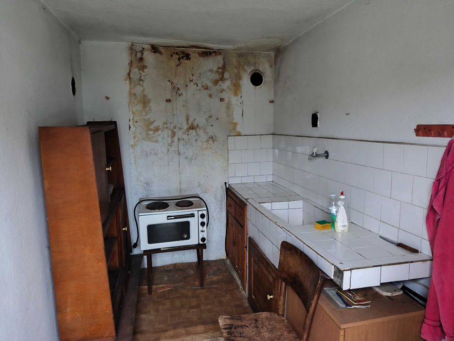 къща, Костенец,  РЗП 75м2 , двор 902 м2 , двоен гараж и къща за гости