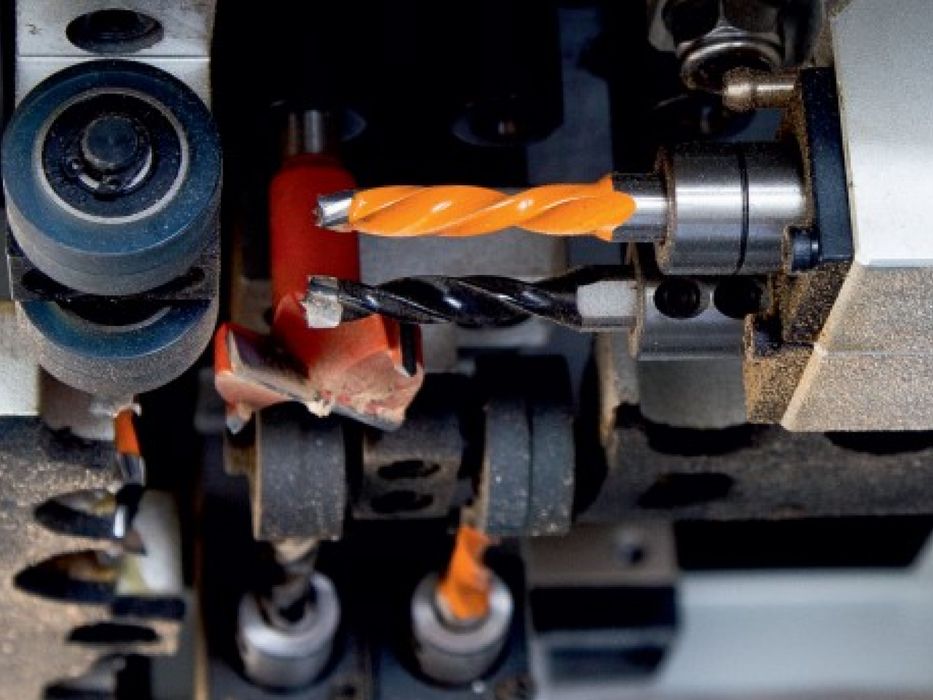 Сверлильно-присадочный центр с ЧПУ JIYU CD-612US