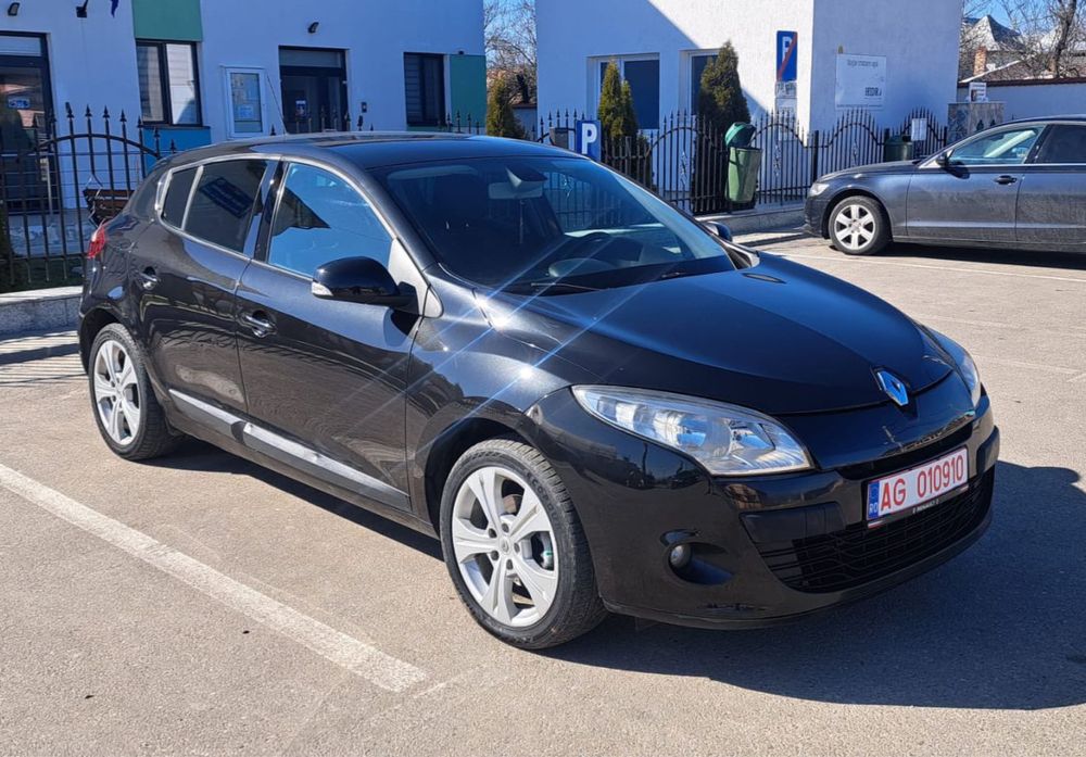 renault megane 2010 motor 1.6 benzina ,ac,servo,pret 2800€ negociabil