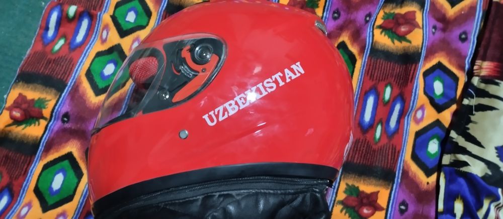 Lochin mototsikl kaskasi sotiladi