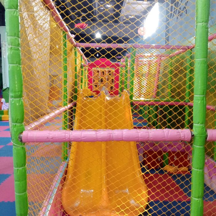 Аттракцион лабиринт