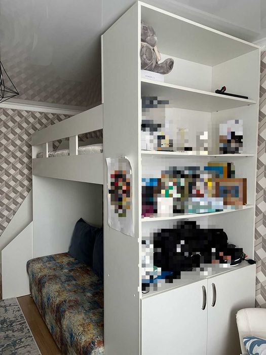 Продам двух ярусную кровать